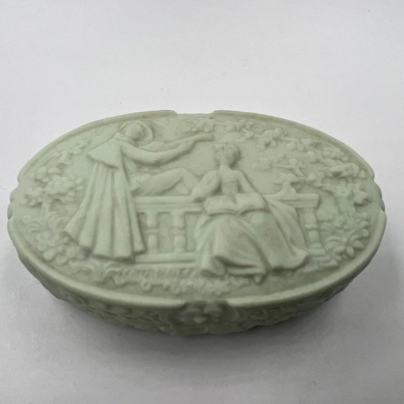 Lladro 5267 Oval Box Decorated" miniature trinket box. - Picture 8 of 10